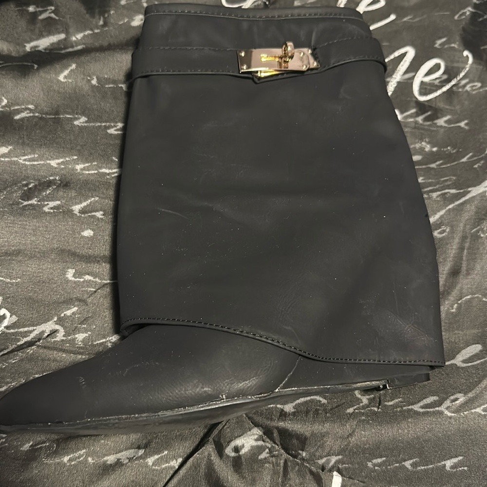 Bootie slightly used (wore 1 time)